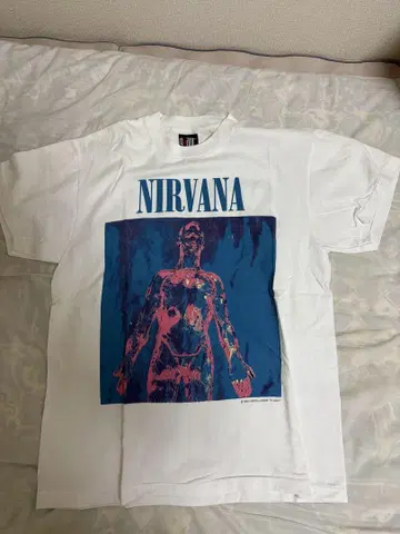 NIRVANA 티셔츠