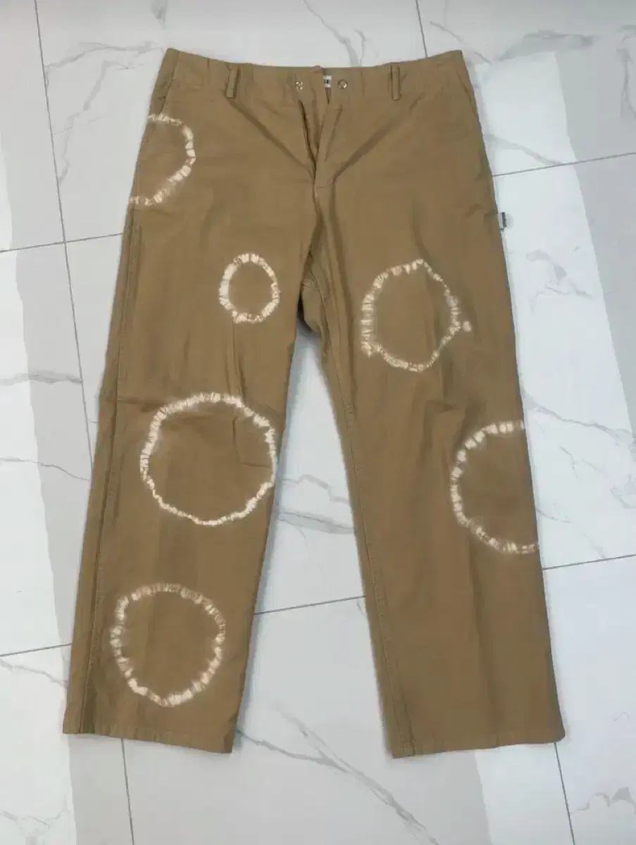 (L) Yeseyesee Tie Dye Chino Pants Beige