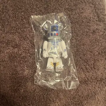 베어브릭 체이스 스타워즈 R2-D2