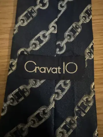 Cravat IO 네이비 체인 패턴 넥타이