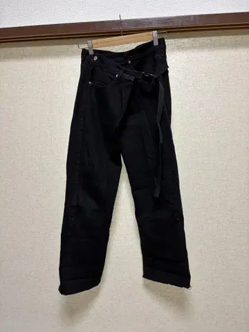 TRANOI 블랙 치노 아지메 팬츠