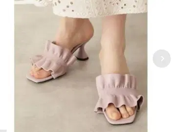 질스튜어트 프릴 샌들 24cm