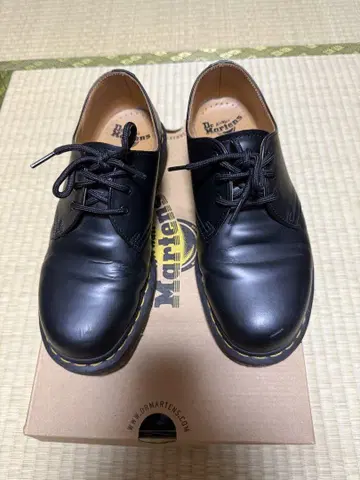 [새상품급] Dr. Martens 1461 3홀