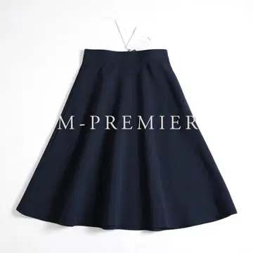 186t*새상품 엠프리미어 M-PREMIER 플레어 스커트