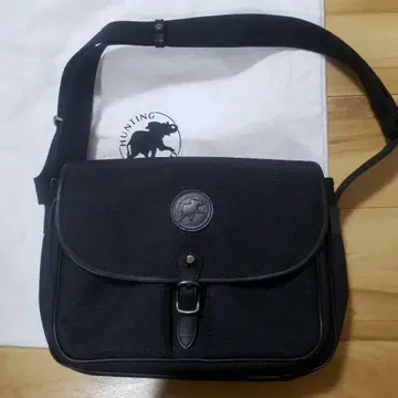 헌팅 월드 메신저 백