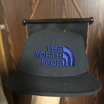 THE NORTH FACE 다크 그레이 캡