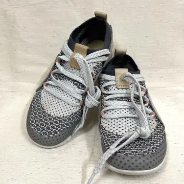 Clarks TRIGENIC 트라이 제닉 니트 스니커즈 23.5cm
