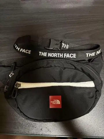 THE NORTH FACE 블랙 숄더백