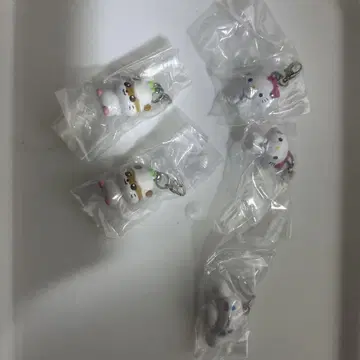산리오 캐릭터 메지루시 액세서리 코로코로 린 챠미 키티 시나몬