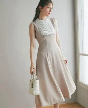 요크 레이스 절개 백 레이스업 배색 원피스
