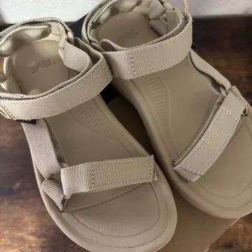 테바 스포츠 샌들 24cm