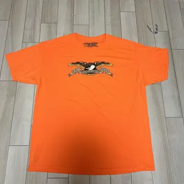 ANTIHERO 티셔츠