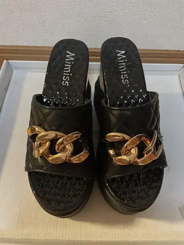 Minimiss 골드 체인 통굽 샌들