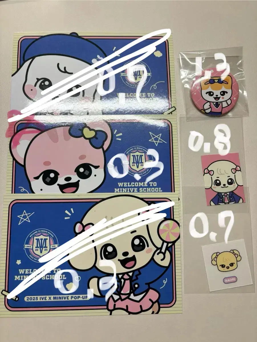 Ive minive pop up store Busan postcard Ddibuseal can badge liz jang wonyoung lay yujin leeseo