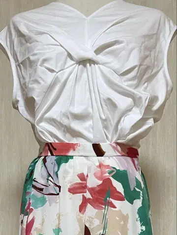 LOUNIE 프론트 디테일 풀오버 size 38