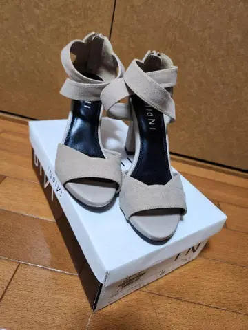 INDIVI 베이지 하이힐 24.0cm