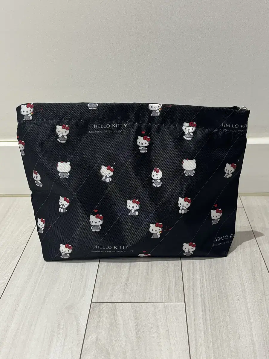 Kitty Pouch Large