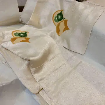 호몬기 아이보리 꽃 무늬 실크