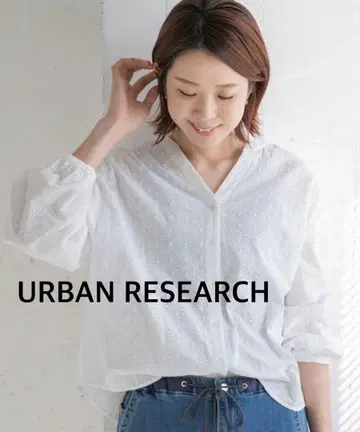 1회만 착용 URBAN RESEARCH 컷워크 레이스 블라우스