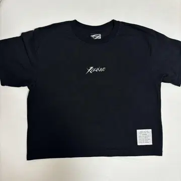 INI XQUARE 티셔츠 short