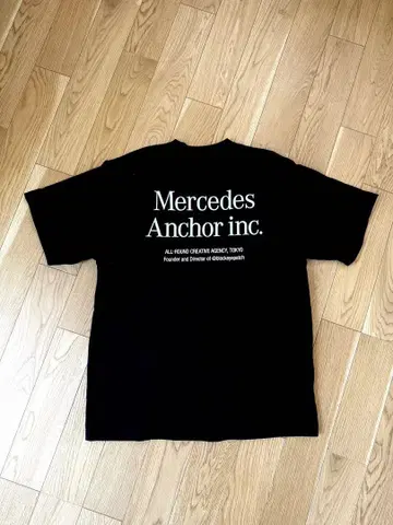 Mercedes Anchor inc. 블랙 티셔츠