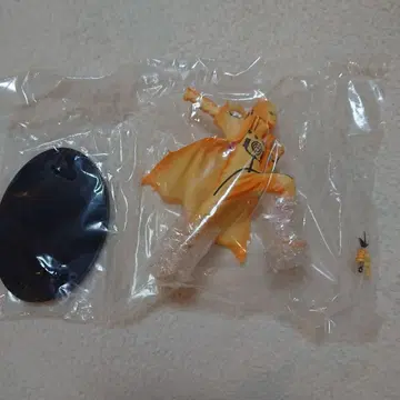 나루토 피규어 미개봉 볼트 받침대 포함