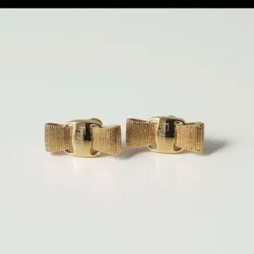 FERRAGAMO 리본형 골드 귀걸이