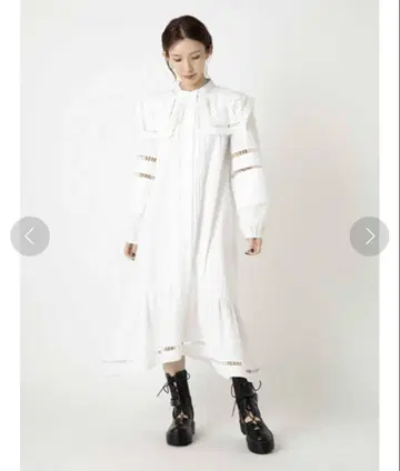 SNIDEL 스나이델 펀칭 레이스 빅 칼라 원피스 화이트