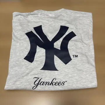 새상품 양키스 티셔츠 MLB M 사이즈