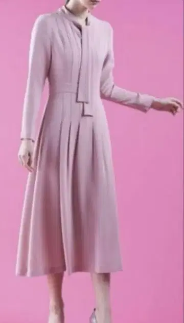 코르코바드 더블 크로스 보타이 드레스