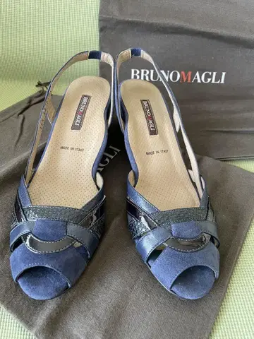 미사용 새상품 BRUNO MAGLI 웨지솔 샌들