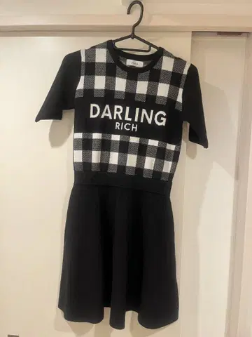 Darich 체크 무늬 반팔 니트 원피스