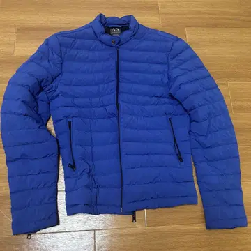 Armani Exchange 파랑 다운 자켓 S 사이즈