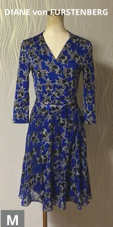 DIANE von FURSTENBERG 실크 랩 원피스 스타 패턴