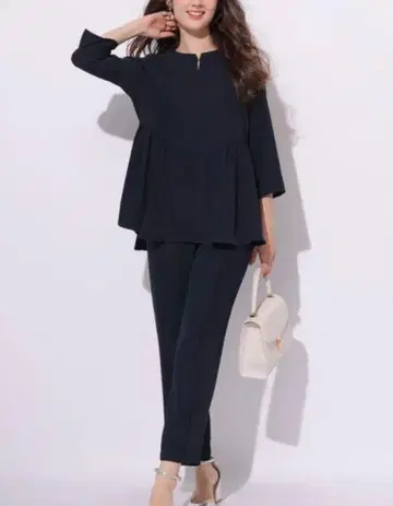 아푸와이저 리셰 스틱 팬츠 네이비 컬러 S 미사용 새상품
