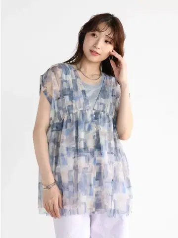 Vin 야마다야 슬리브리스 탑 수채화 패턴 시어 블라우스