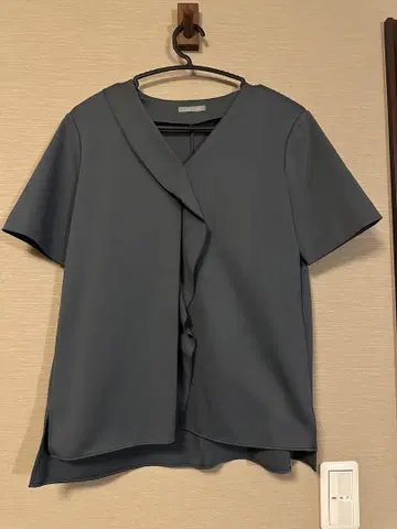 띠어리 럭스 반팔 상의