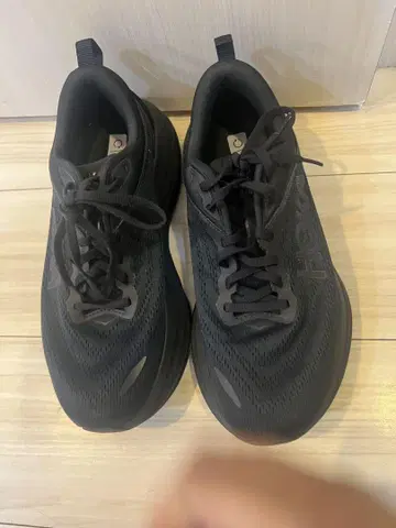 HOKA Bondi 8 블랙 신발 25.5