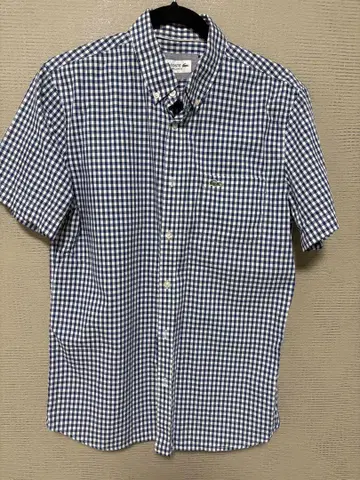LACOSTE 레귤러 핏 반팔 셔츠 네이비/화이트