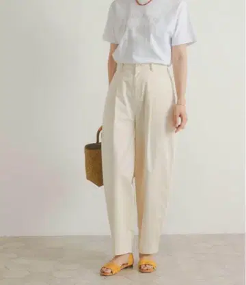 URBAN RESEARCH DOORS 코쿤 실루엣 팬츠