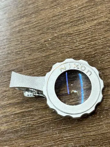 레어 니콘 렌즈가 달린 넥타이핀 실버 레트로