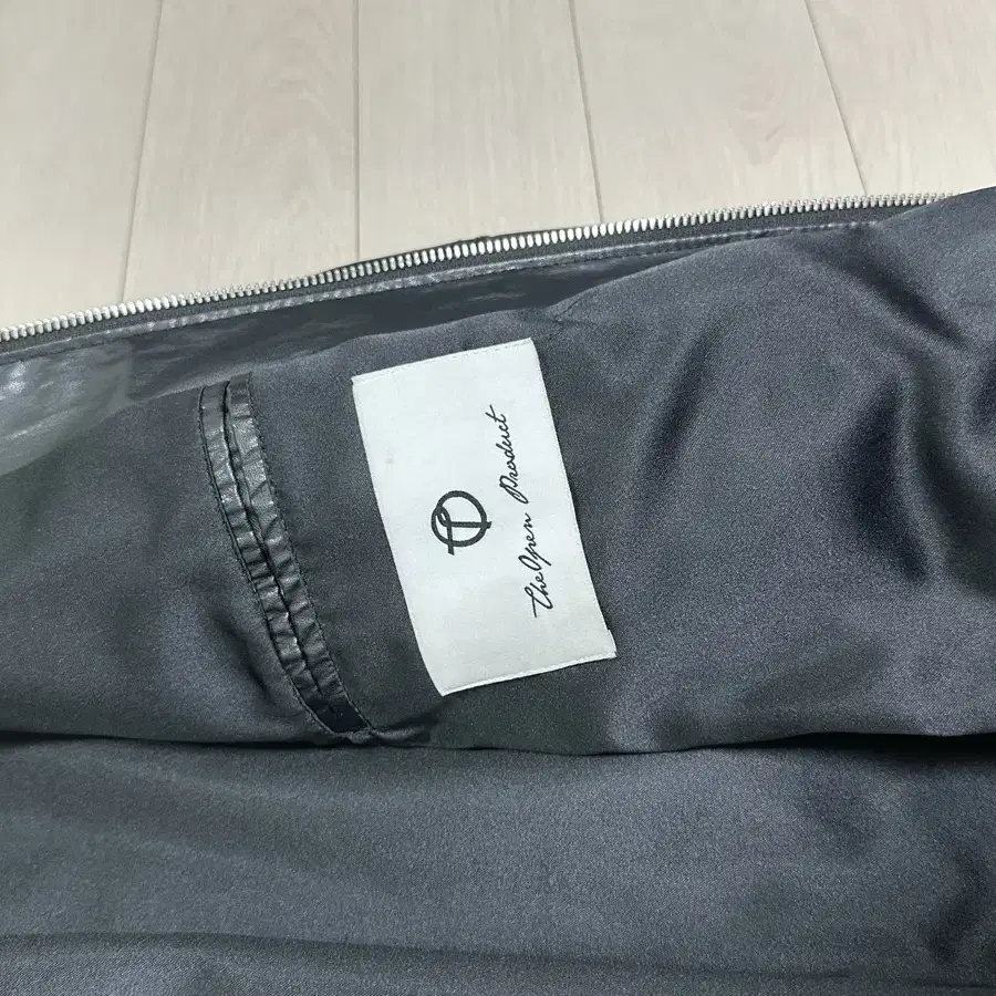 ジャケット TheOpen Product PAPER LIKE CROP BOMBER 4BNY172 theopenproduct Bomber Jacket (jo Wearing) on Bunjang Global