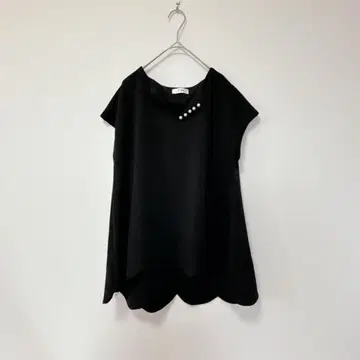 뮤 [F] 블라우스/밑단 스캘럽 펄 심플 프렌치 슬리브 깔끔한