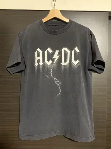 페이드 AC/DC 티셔츠 밴드T