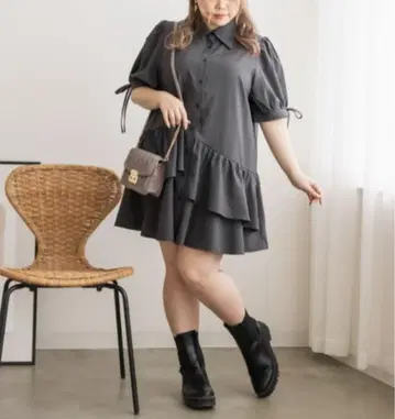 쿠레트 아지메 티어드 반팔 미니 원피스 3L 그레이