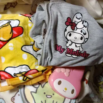 My Melody 후드 부착 플리스와 타월 세트