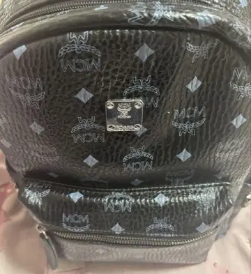 엠씨엠 백팩 블랙