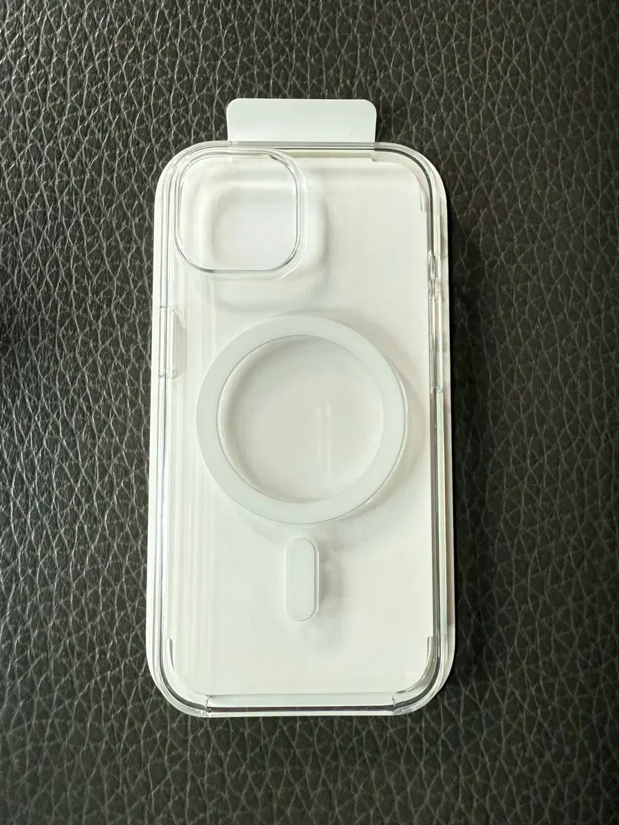 Apple iPhone 15 Genuine MagSafe Clear Case