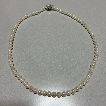 화이트 펄 목걸이