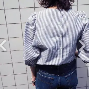 새상품급 투모로우랜드 코튼 린넨 개더 슬리브 풀오버 린넨 일본제